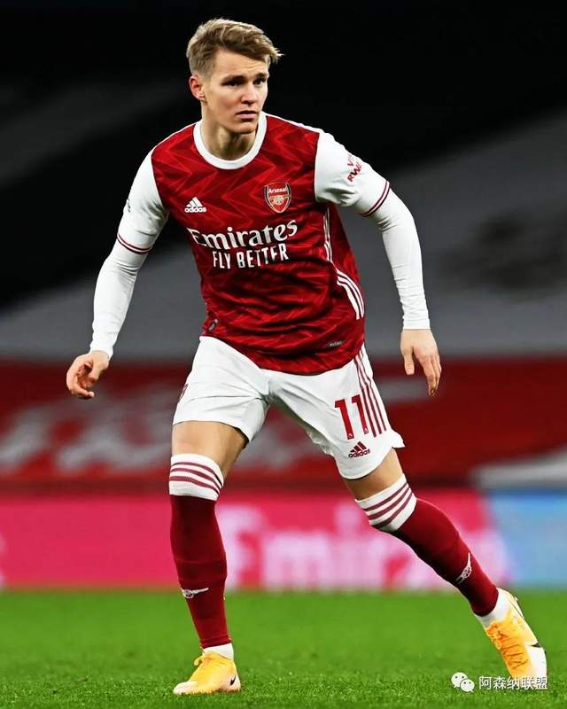 世体：克里斯滕森并没受伤，提前结束训练是计划好的