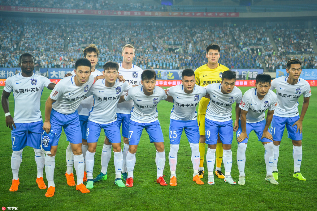 圣保利主帅调侃凯恩：去年他踢我们那脚射门，球现在还在飞吧