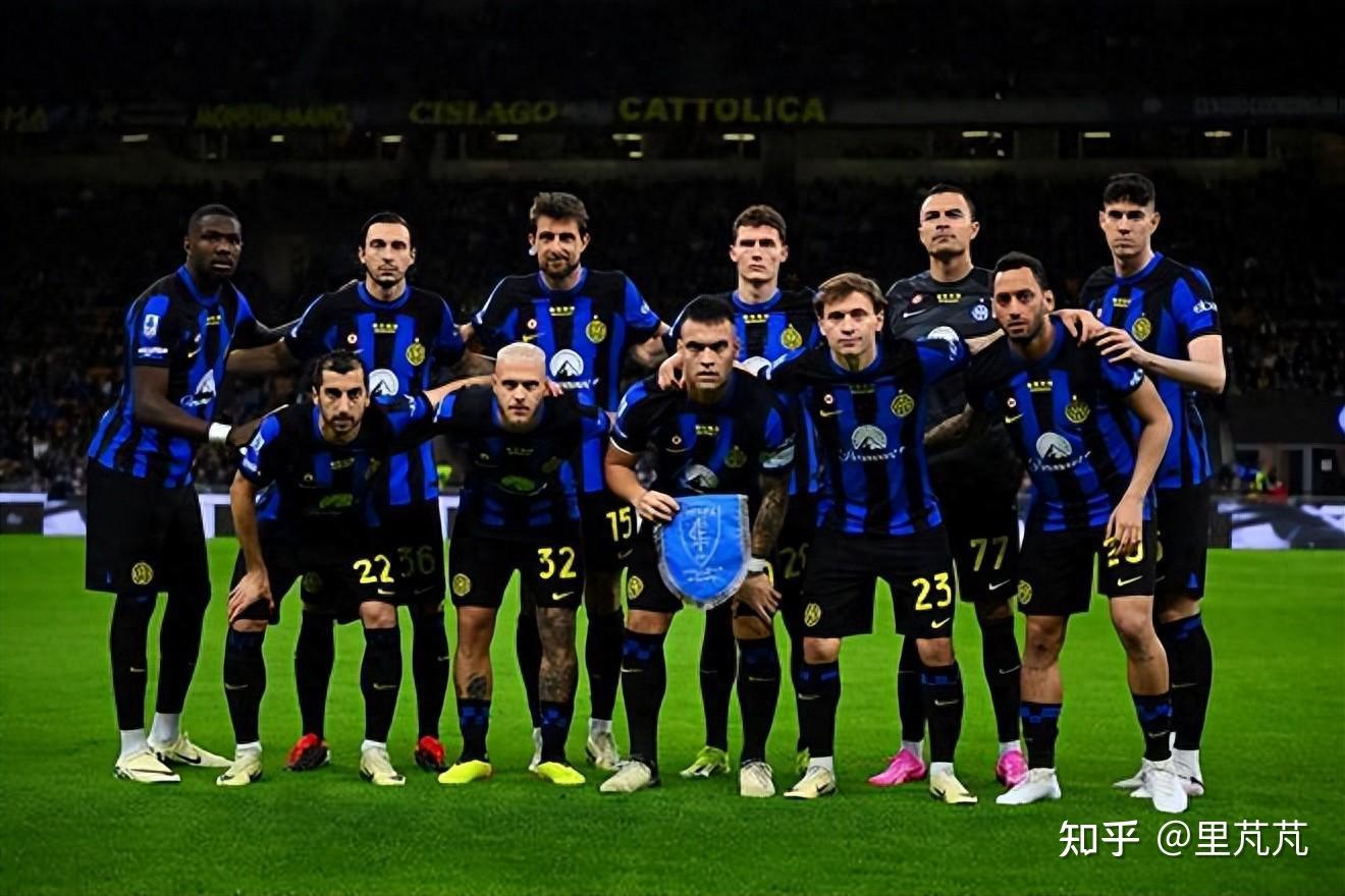 每体：莱万首选与巴萨续约，但也已开始研究其它联赛的报价