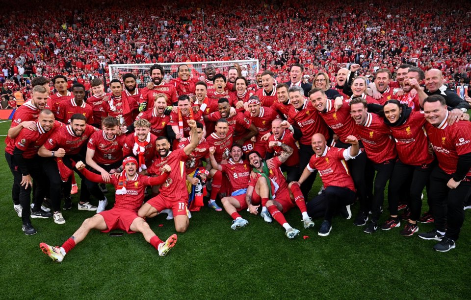 场均得分25+球员效率榜：里夫斯高居历史第二，仅逊约基奇